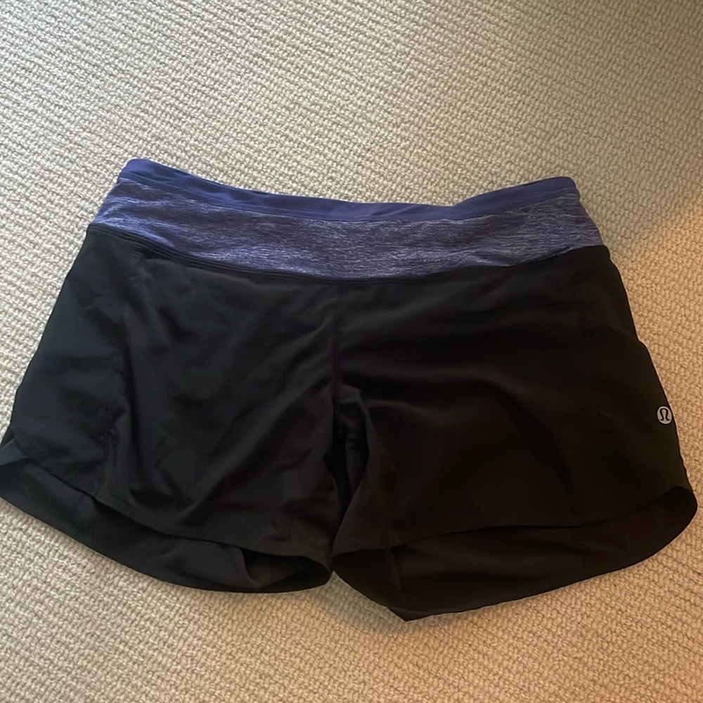 Lululemon shorts size 6